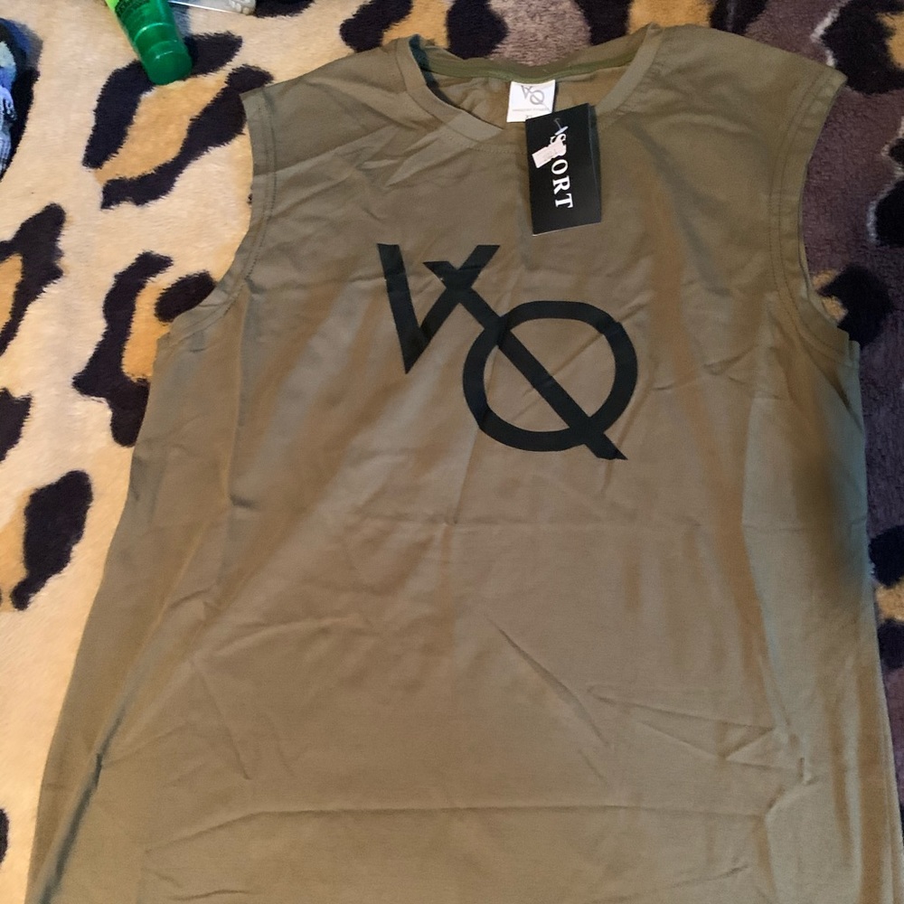 Vanquish Fitness muscle tank Sz M